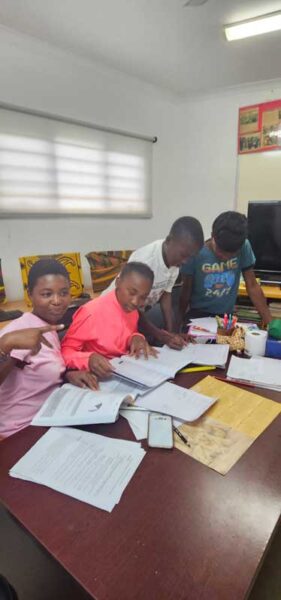 volunteer-programs-childrens-centre
